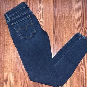 Levi’s 711 Skinny Jeans